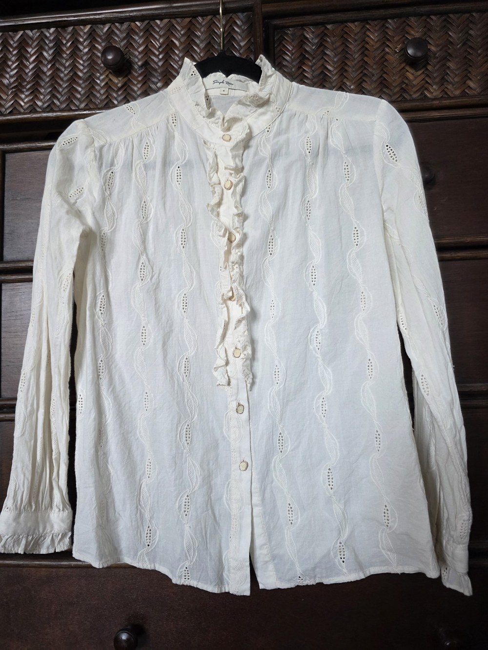 Simple Retro Ruffled Button-Up Shirt - Picture 2 of 12